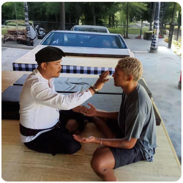 Bali: Ubud Spiritual Soul Healing Palm Reading - Image 5