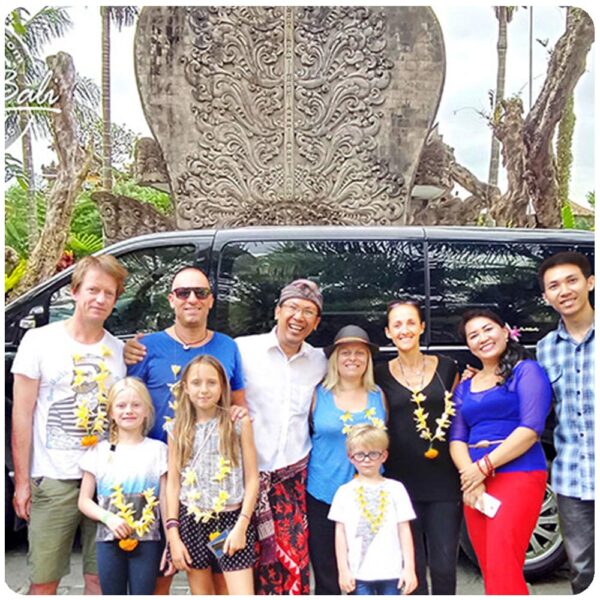 Hire A Professional Tour Guide (up to 29 guests) - Image 23